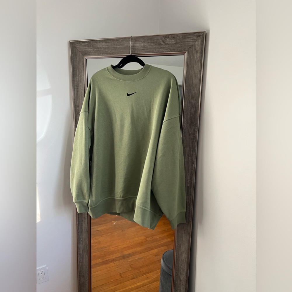 -SOLD- Womens Nike Phoenix Fleece Sweatshirt Oversize Size Small NEW - Picture 1 of 5